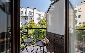 Skra Hideaway In Thessaloniki Center By Binobi !